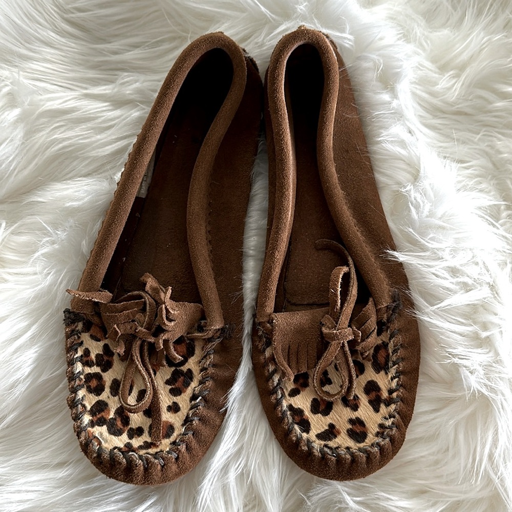 Minnetonka Moccasins Leopard Print Flats